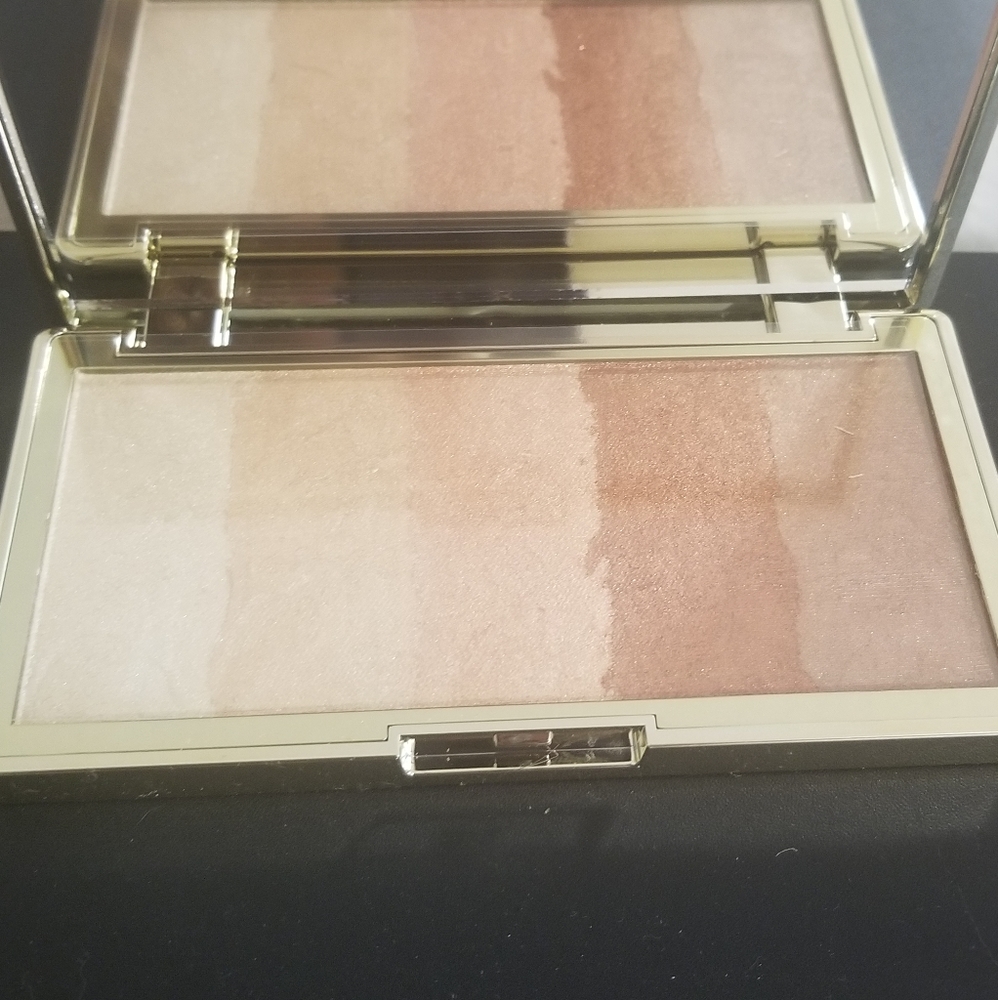 Pretty Filter Glowdient Makeup Palette